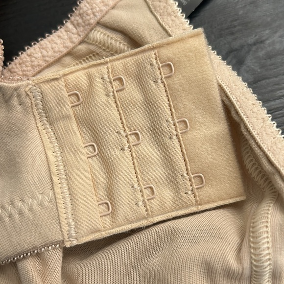 BNWT Bali Women's Double Support Wireless Bra Full-Coverage Wirefree T-Shirt bra - Picture 8 of 9